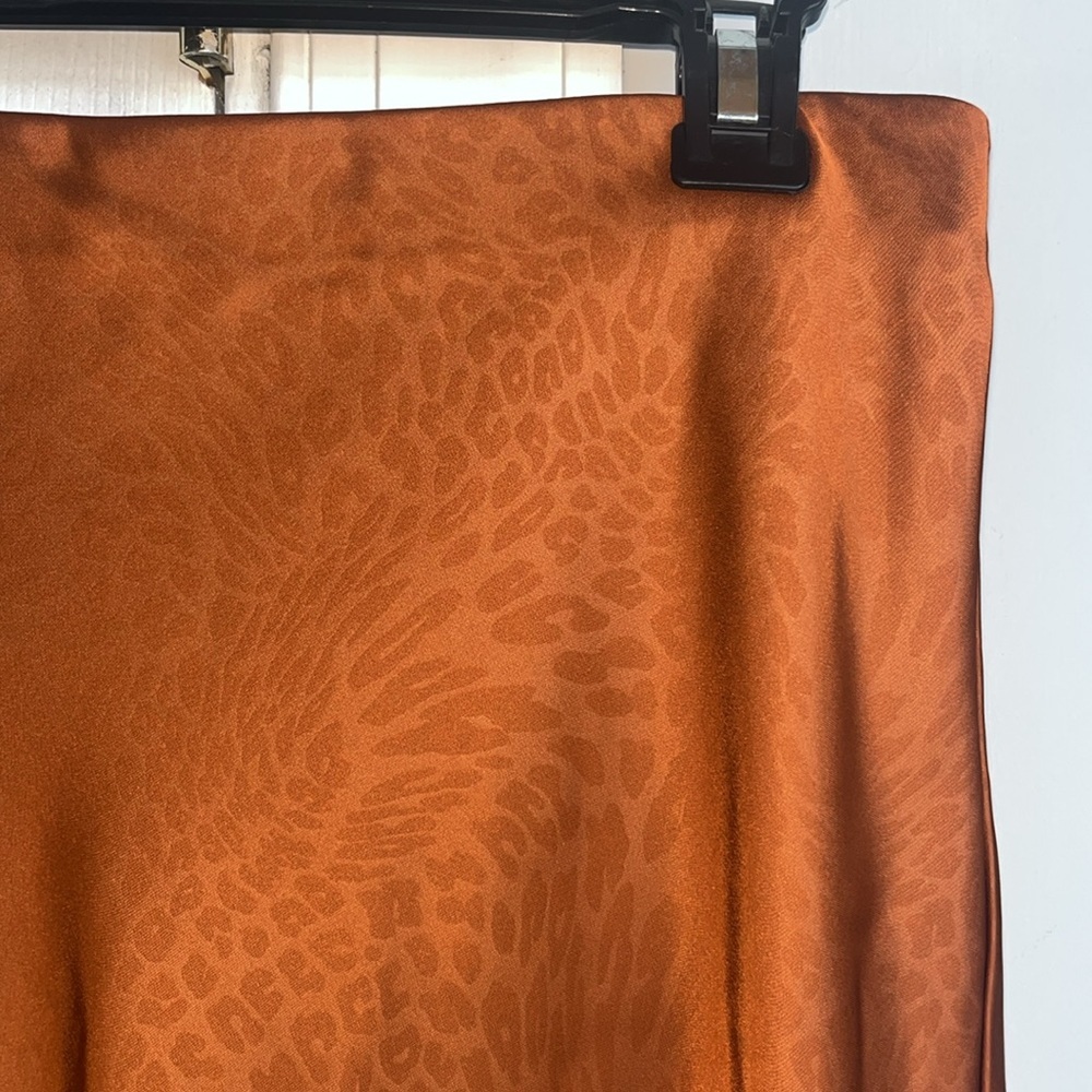 Rachel Zoe Satin Midi Textures Animal Pattern Skirt Size 6 - Picture 4 of 9